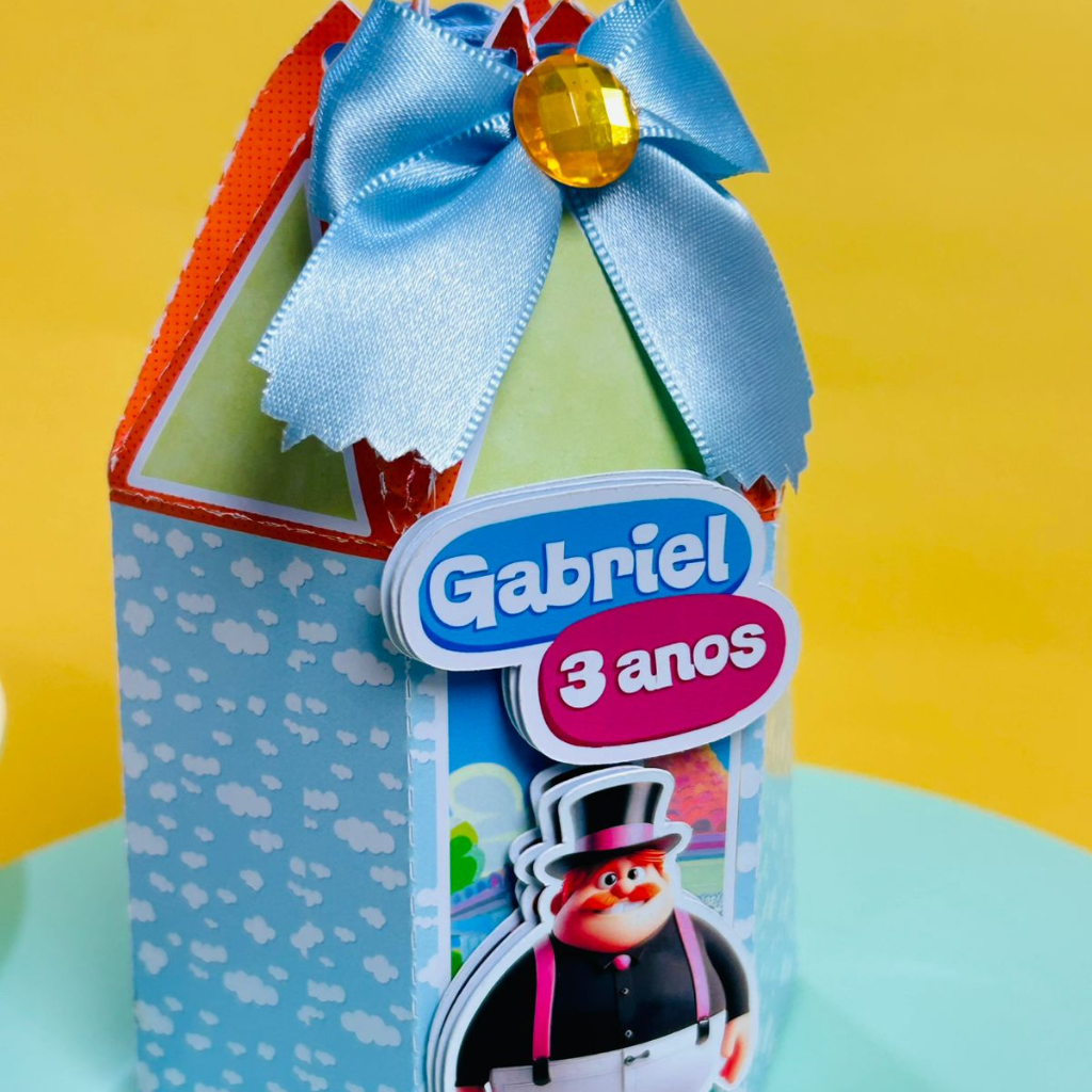 Kit festa Personalizada Mundo Bita - Peg e Monte - já vai montado é só encaixar o fundo)