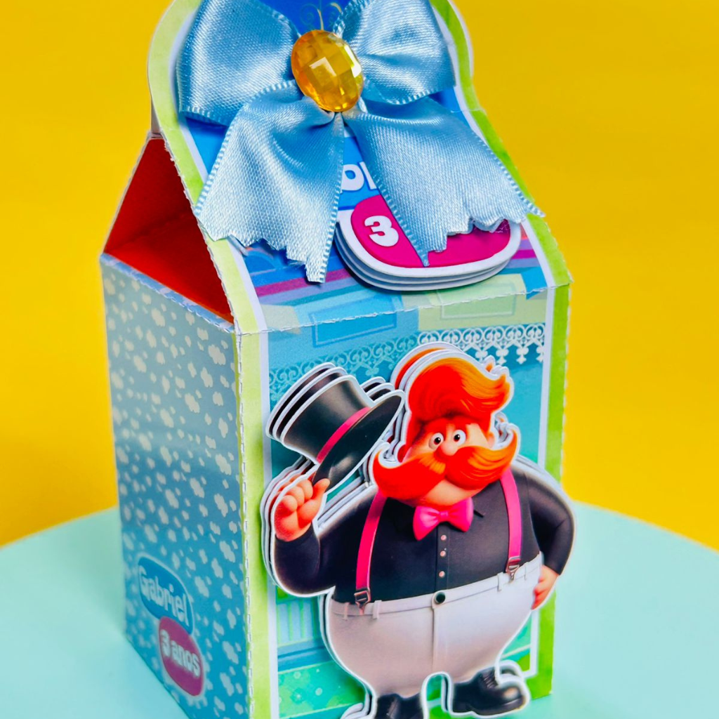 Kit festa Personalizada Mundo Bita - Peg e Monte - já vai montado é só encaixar o fundo)